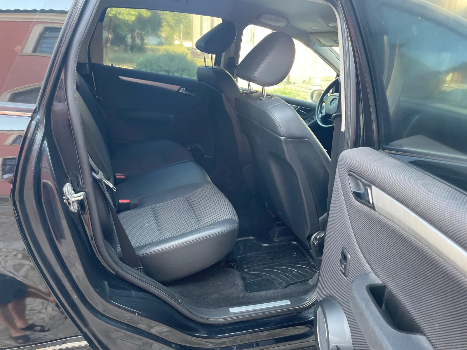 Mercedes-Benz B 200 2.0CDI 140ks FACELIFT | Mobile.bg — изображение 11