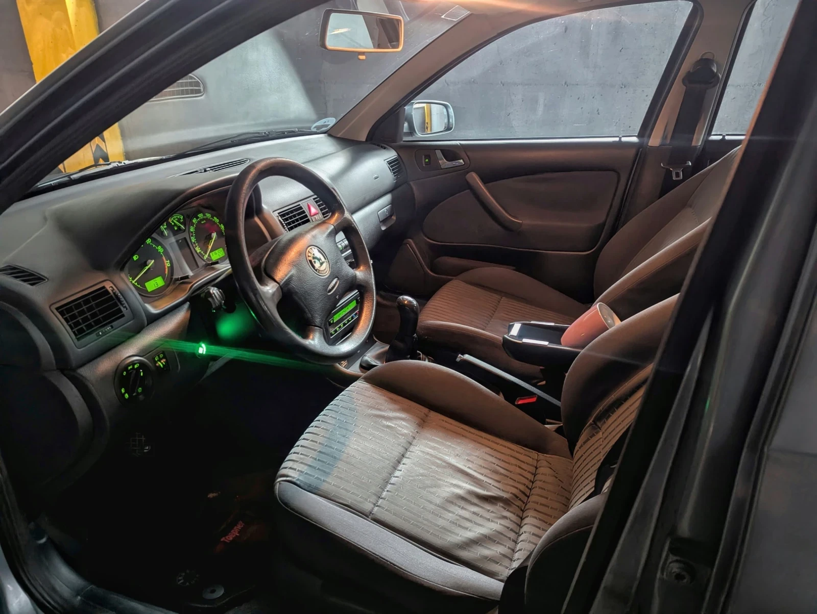 Skoda Octavia 2.0 LPG  | Mobile.bg   7