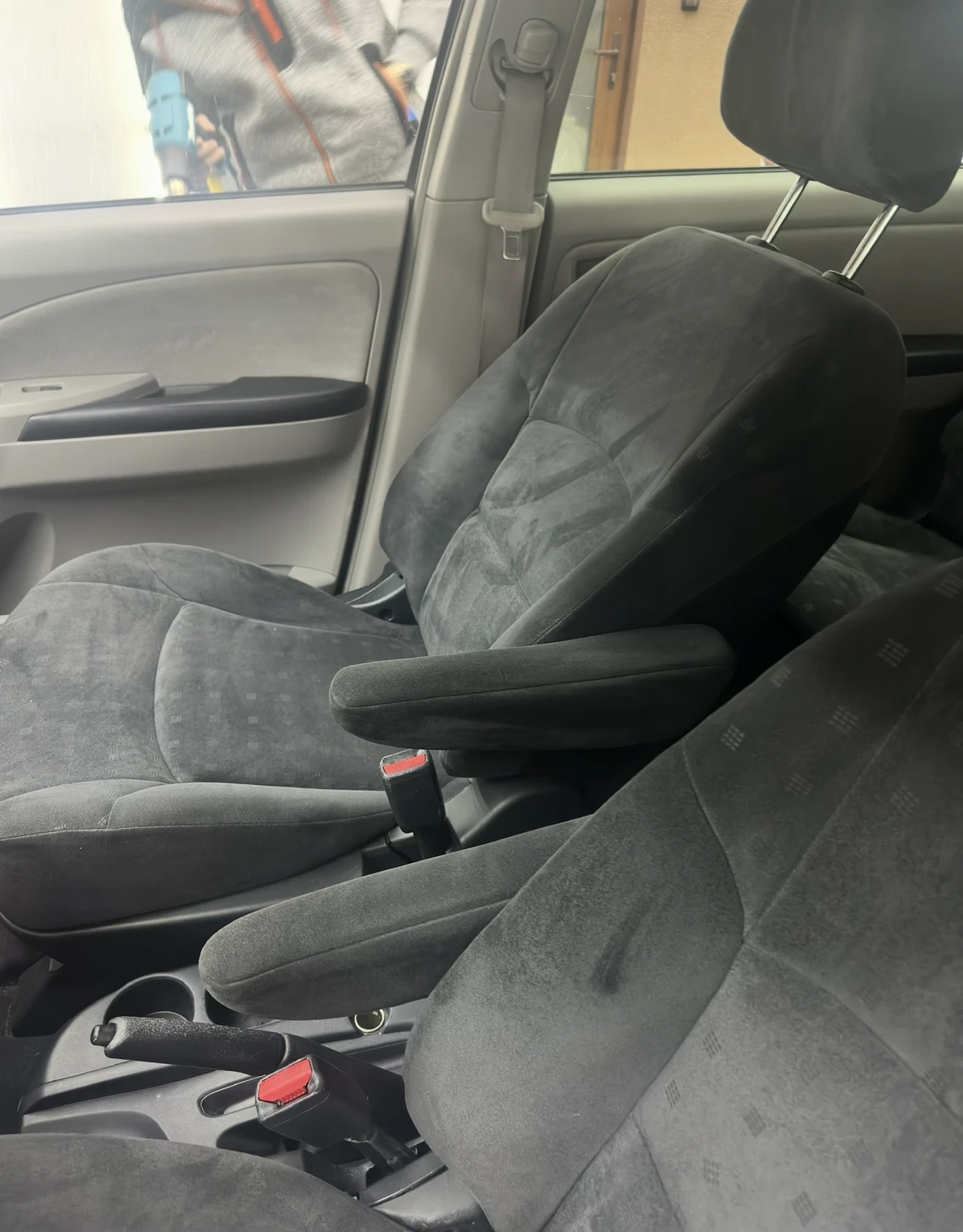 Mitsubishi Grandis  - изображение 5