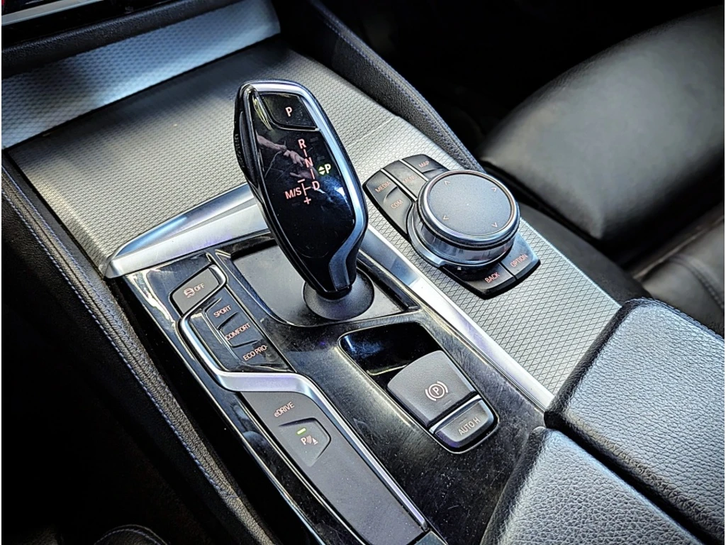 BMW 530E  xDrive* M Pack* ��� ���������* Keyless* ������� | Mobile.bg � ����������� 12