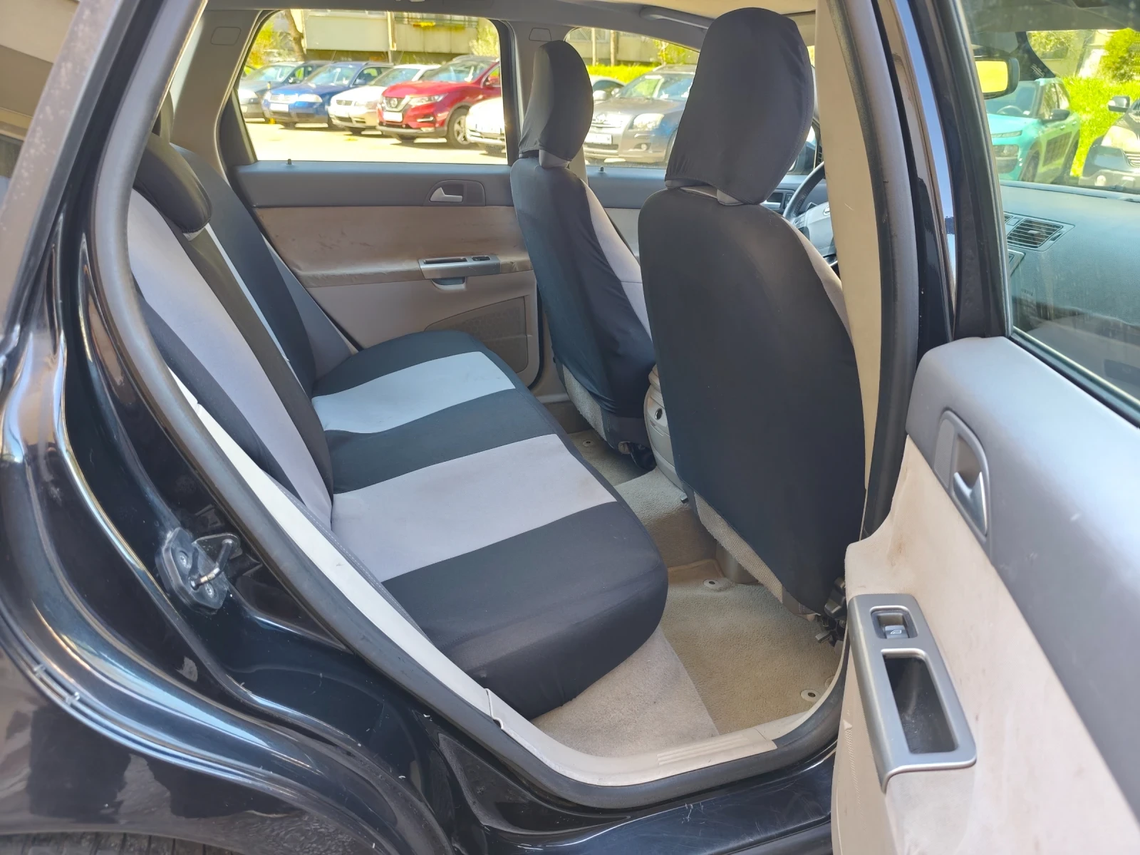 Volvo V50 1.6D * КЛИМАТРОНИК* !ТОП!!, снимка 12 - Автомобили и джипове - 53981130