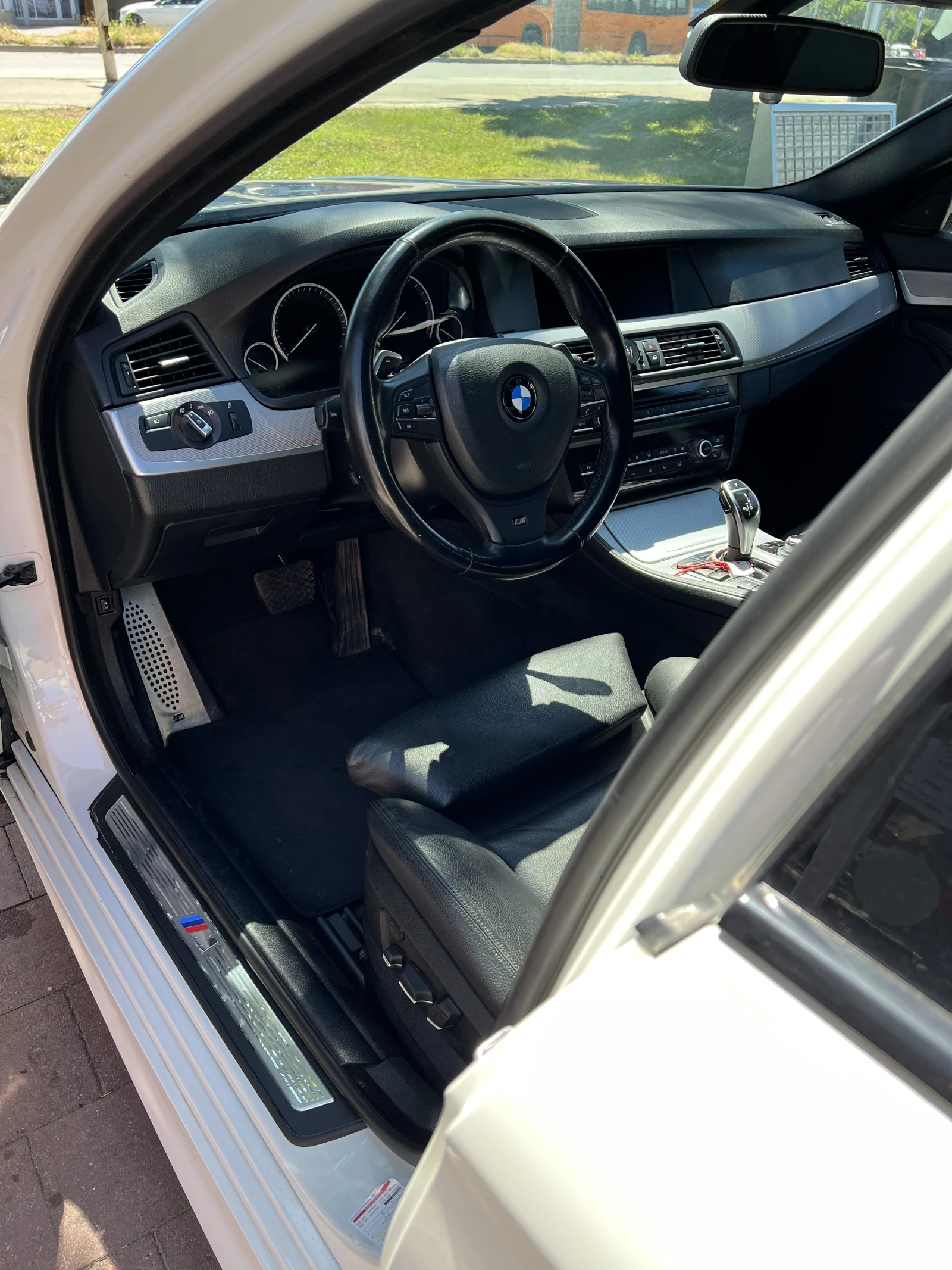 BMW 535 xDrive M пакет / Comfort / 138 000км, снимка 11 - Автомобили и джипове - 53740675