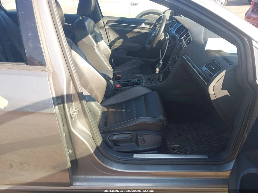 VW Golf Plus 2.0l Volkswagen Golf R 4-Door, снимка 5 - Автомобили и джипове - 54141685