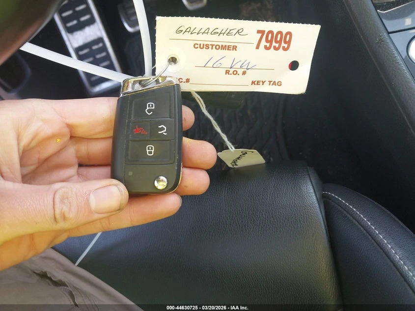 VW Golf Plus 2.0l Volkswagen Golf R 4-Door, снимка 11 - Автомобили и джипове - 54141685