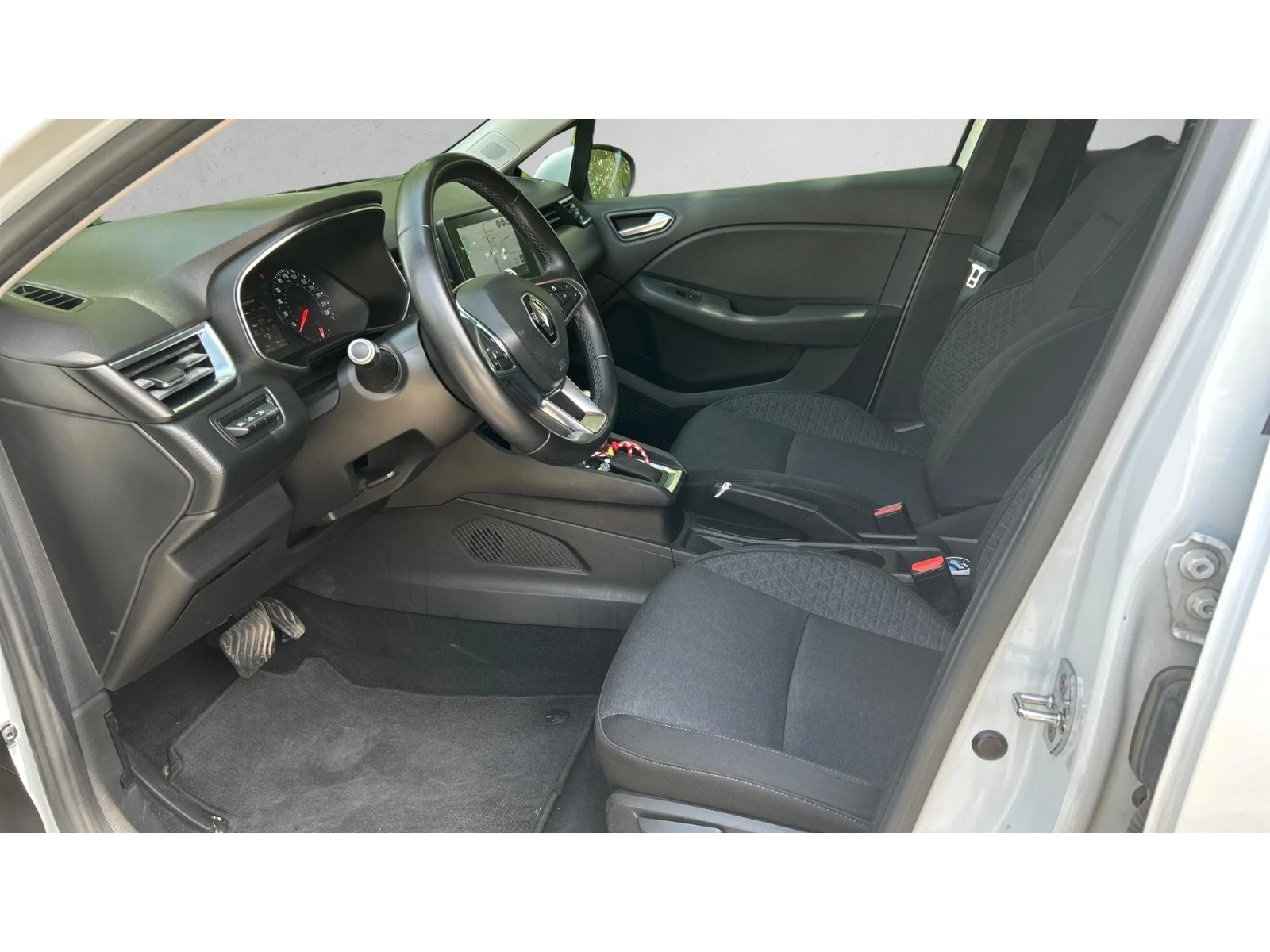 Renault Clio 1.0 TCe 100 A/T, Месечна вноска от 188  , снимка 11 - Автомобили и джипове - 54609405