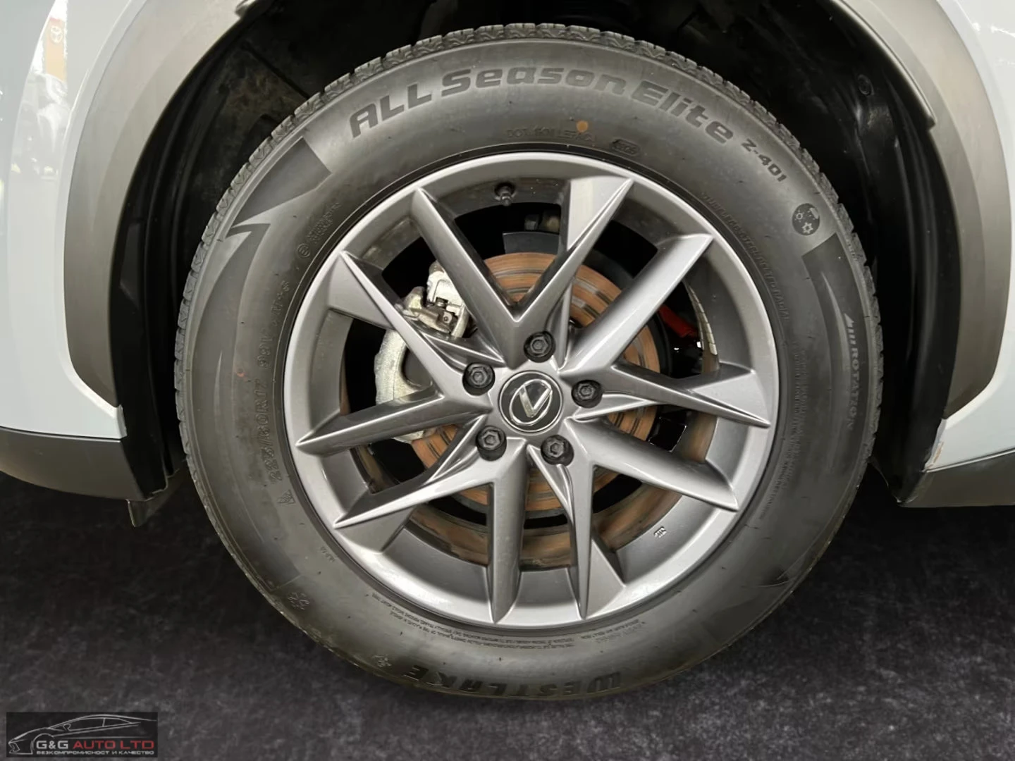 Lexus LBX FWD/136HP/CAM/NAVI/ACC/CPLAY/LED/DIGI/405q, снимка 16 - Автомобили и джипове - 54915143