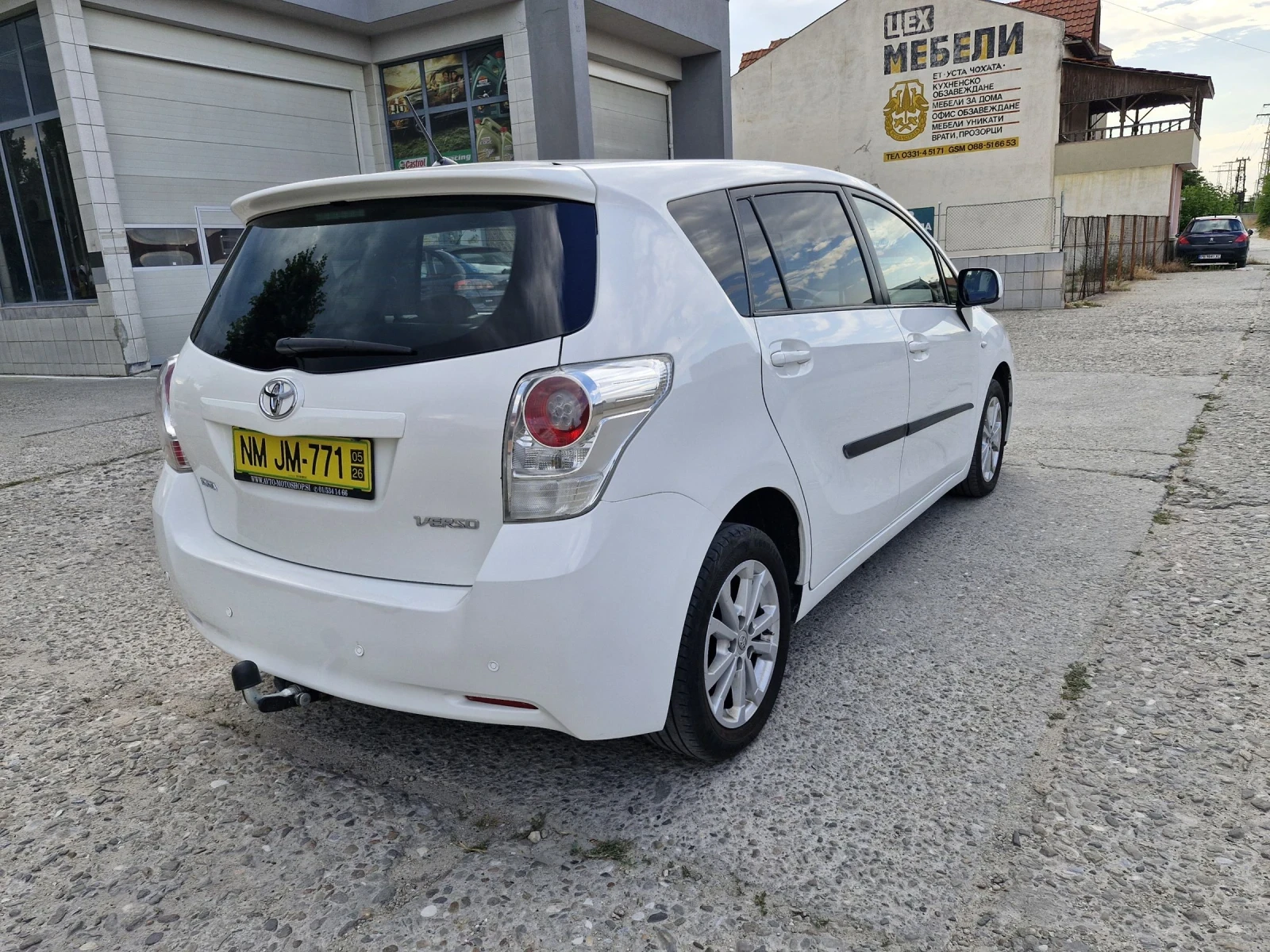 Toyota Verso 2.0D-4D Навигация, Панорама, 7 местна Фулл екстри , снимка 6 - Автомобили и джипове - 54932766