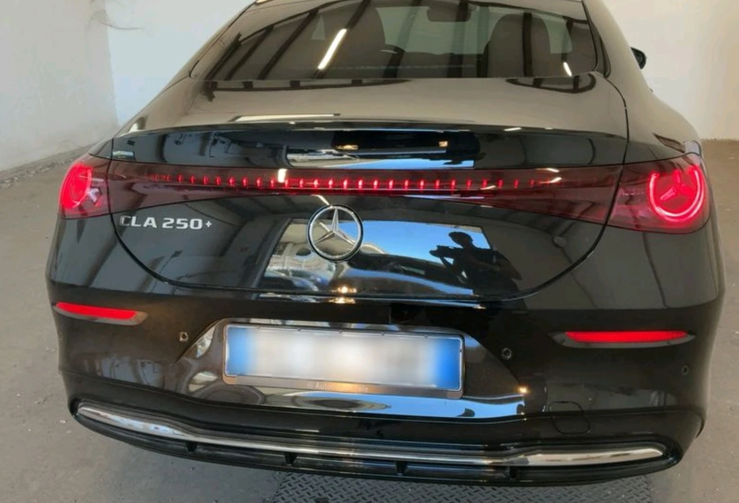 Mercedes-Benz CLA 250 + EQ Technologie Чисто Нов, снимка 3 - Автомобили и джипове - 54973664