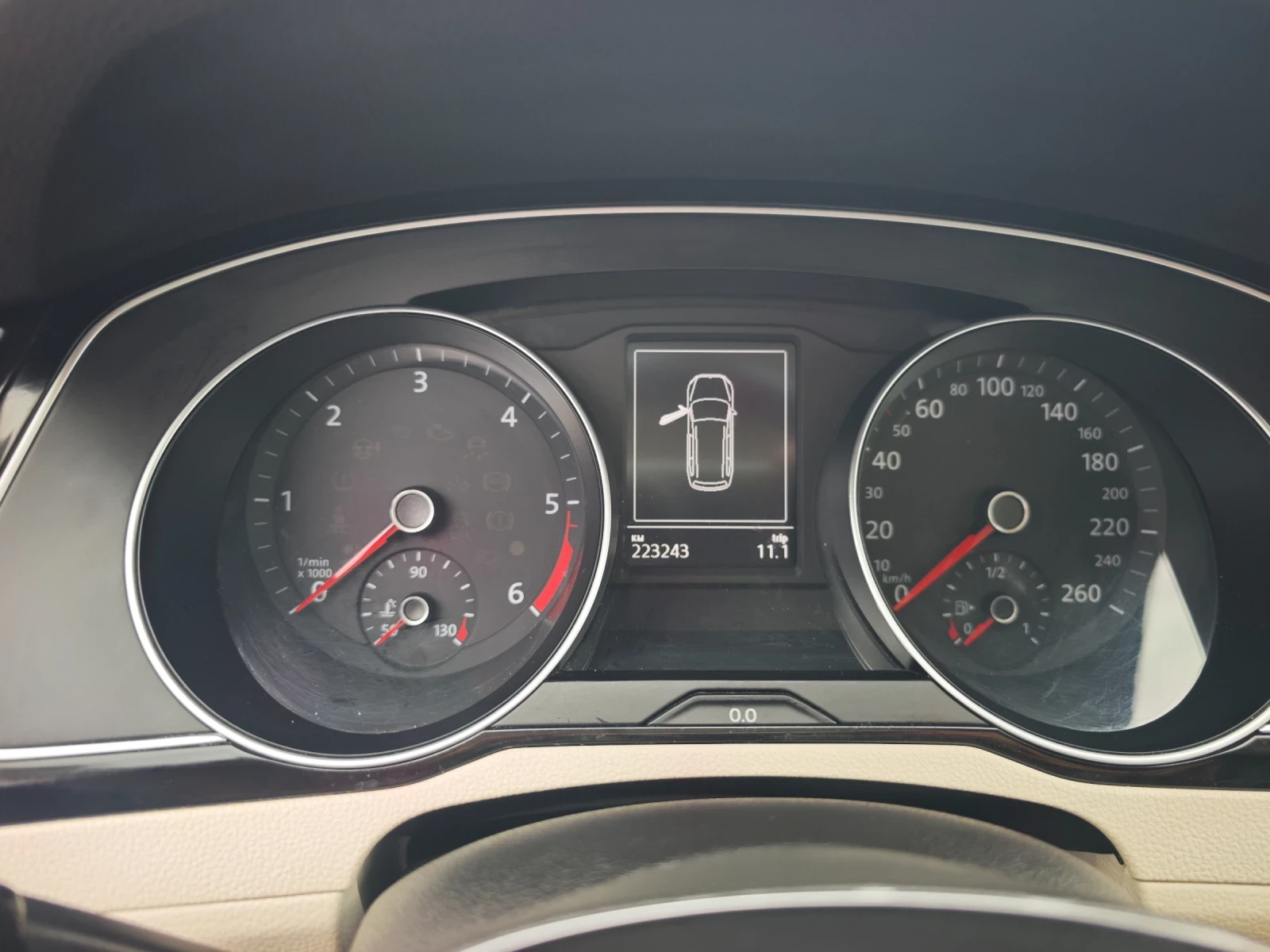 VW Passat 2.0TDI , снимка 15 - Автомобили и джипове - 55406845
