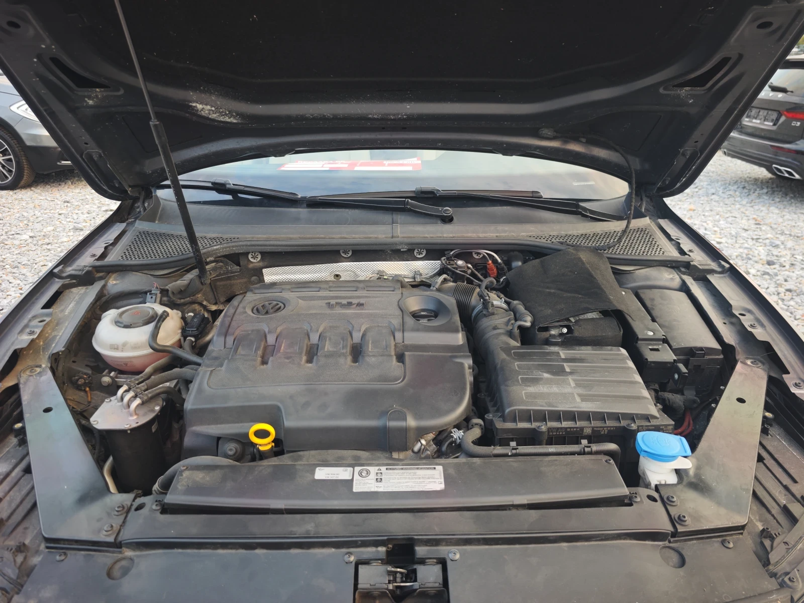 VW Passat 2.0TDI , снимка 15 - Автомобили и джипове - 55406845