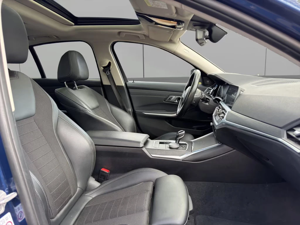 BMW 330 d/xDRIVE/286HP/SPORT LINE/LASER/360/651z, снимка 7 - Автомобили и джипове - 55442295