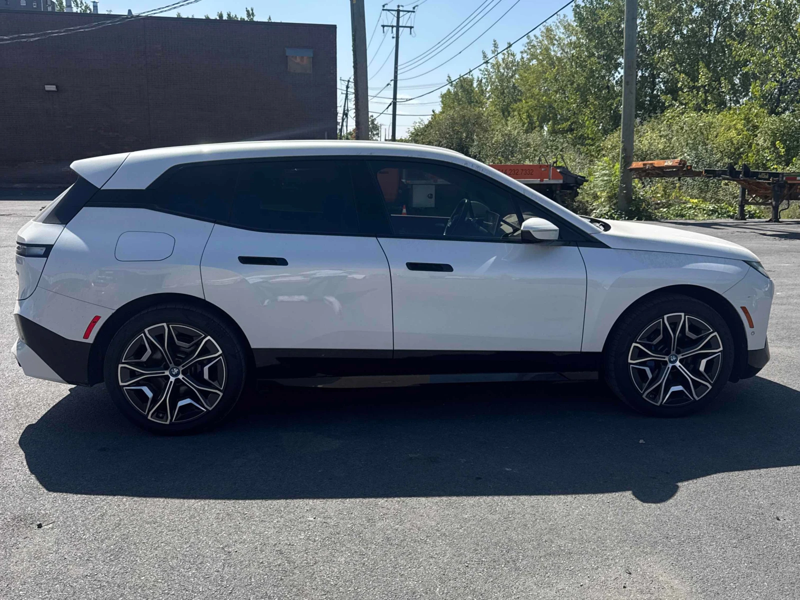 BMW iX xDrive40 | CARFAX | АВТОФИНАНСИРАНЕ, снимка 4 - Автомобили и джипове - 56039972