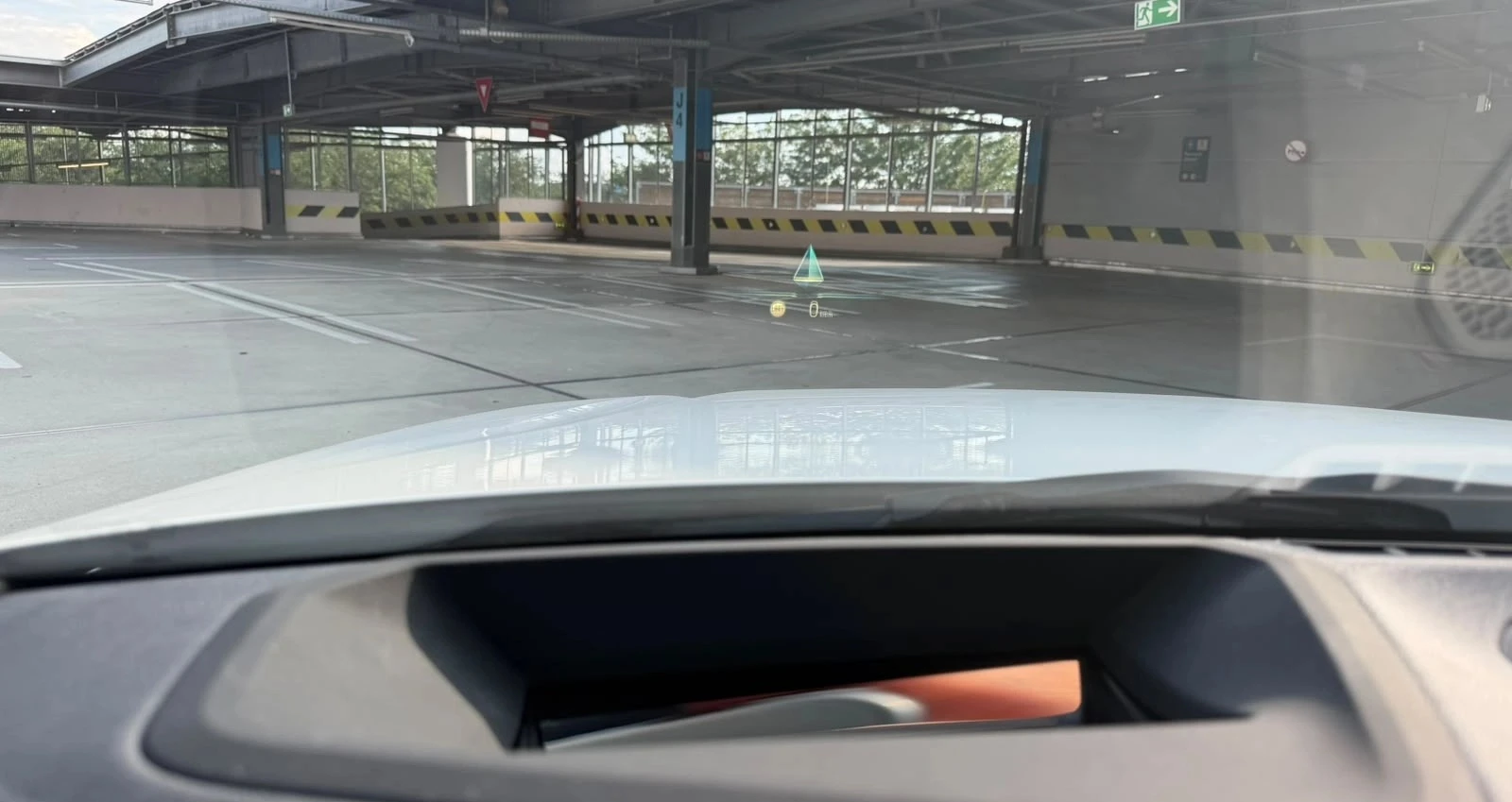 BMW i4 83.9 kWh eDrive 40, снимка 9 - Автомобили и джипове - 56700336