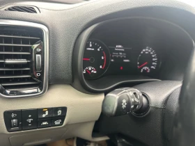 Kia Sportage 2.0CRDI 185k.c.Platinum edition Сервизна книжка, снимка 14