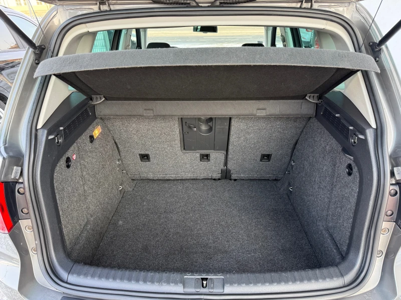 VW Tiguan 2.0TDI 4x4 PANO NAVI, снимка 15 - Автомобили и джипове - 53139423