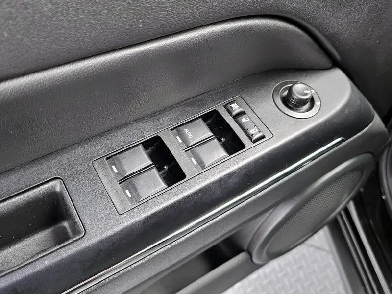 Jeep Compass 2.4 | Mobile.bg � ����������� 17