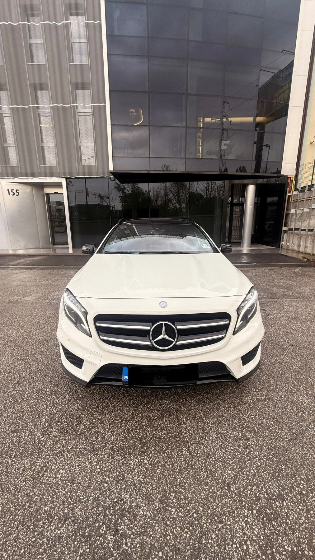 Mercedes-Benz GLA 200 4Matic AMG-Line Панорама Камера Навигация - изображение 4
