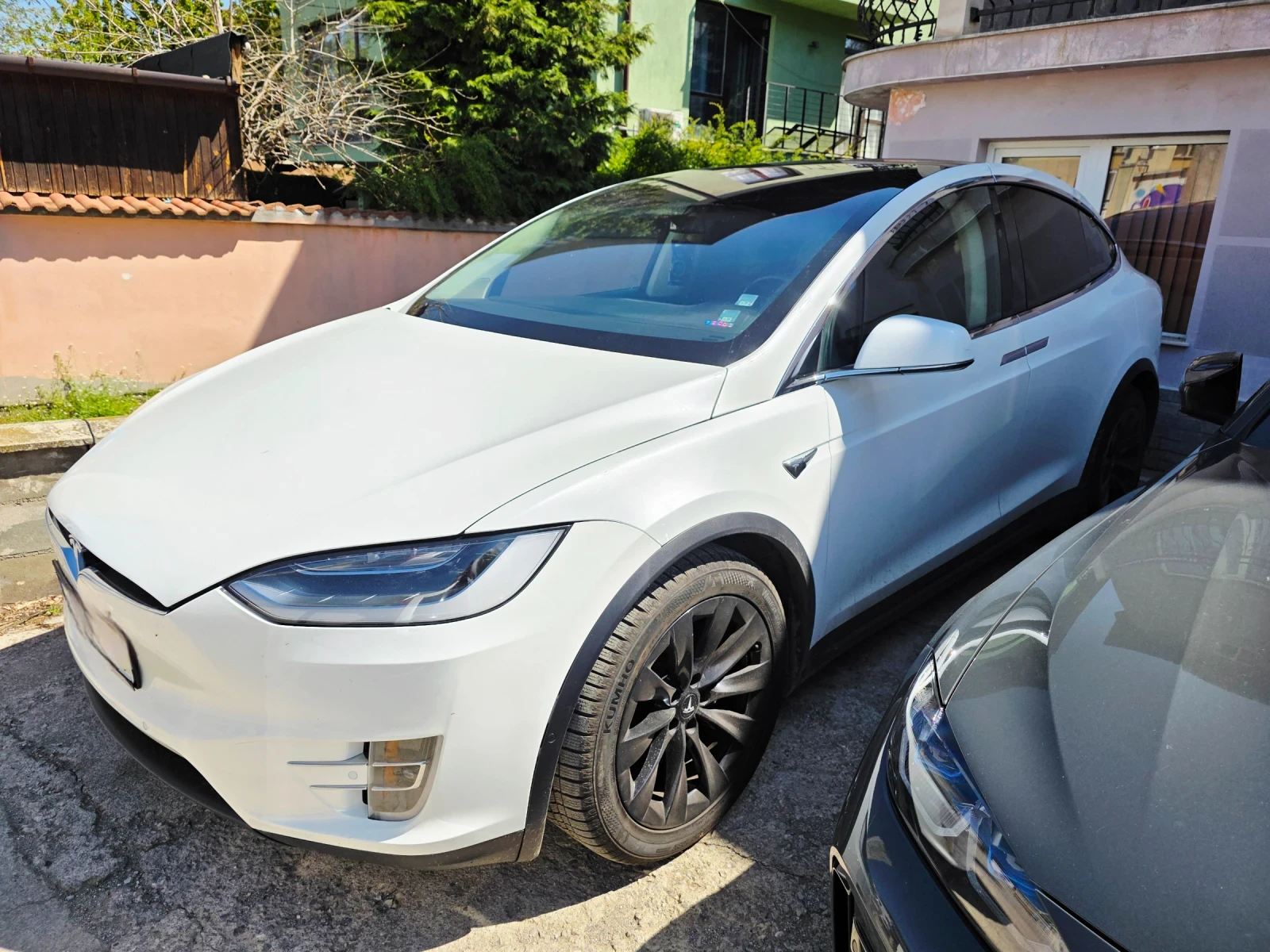 Tesla Model X 75D  - изображение 4