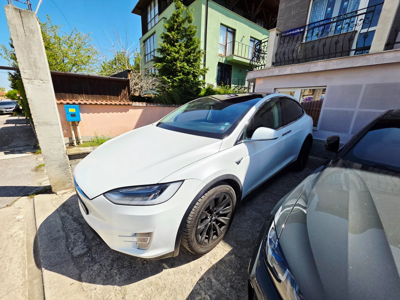 Tesla Model X 75D  - изображение 7