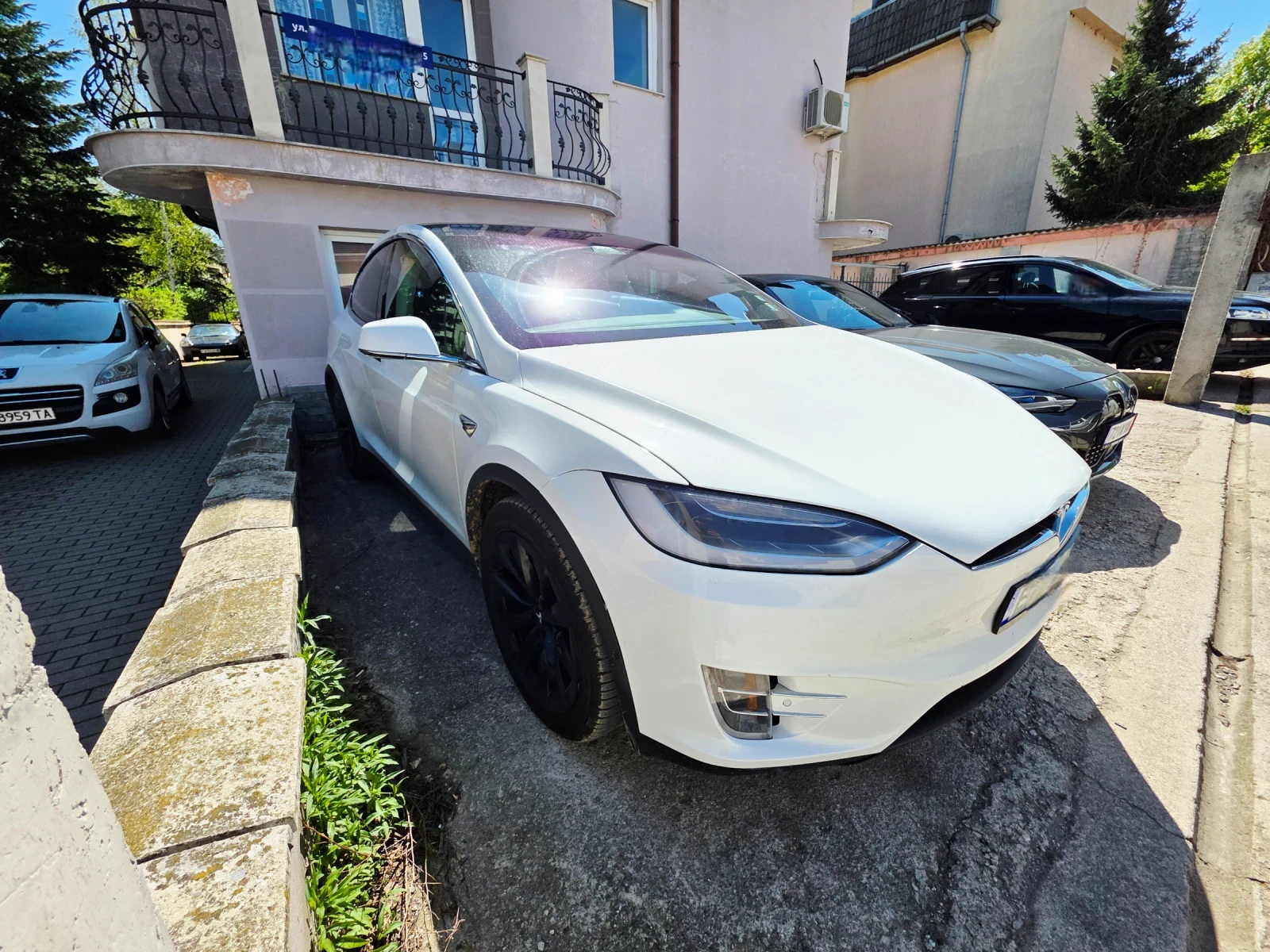 Tesla Model X 75D  - изображение 2