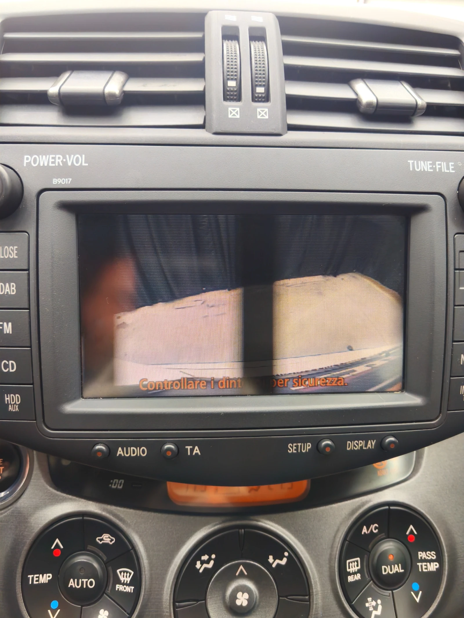 Toyota Rav4 2.2D 150k.c Automatic 4x4 Crossover , снимка 17 - Автомобили и джипове - 53864564