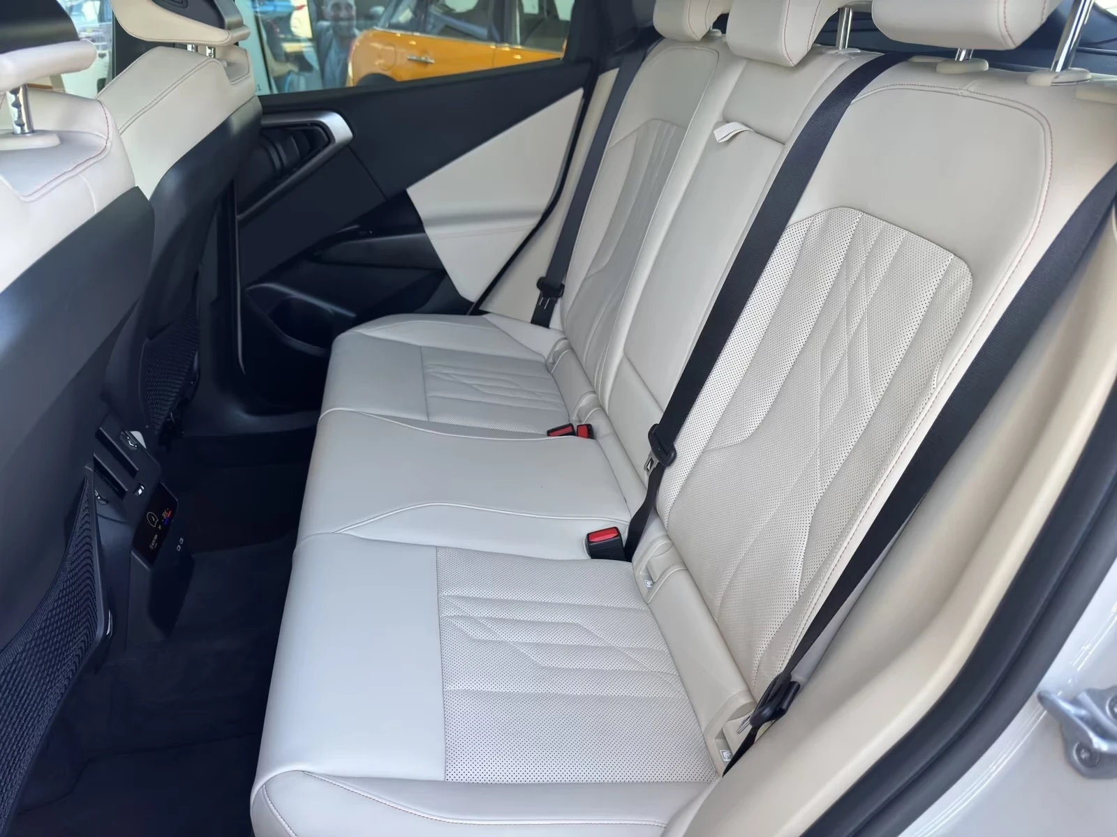 BMW X3 30e xDrive M sport 360 Hud Winter pack, снимка 6 - Автомобили и джипове - 54231099