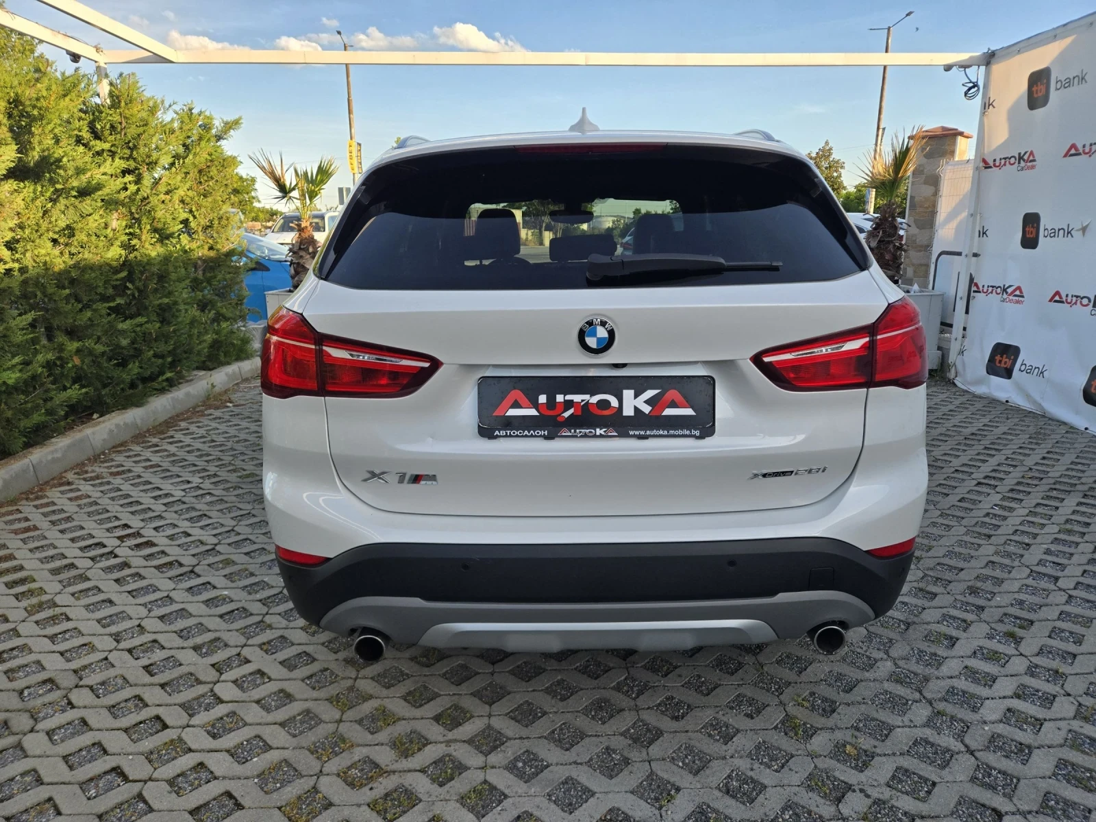 BMW X1 228кс= xDrive= M Package= PANO= HUD= CAM= KEYLESS, снимка 4 - Автомобили и джипове - 54714785