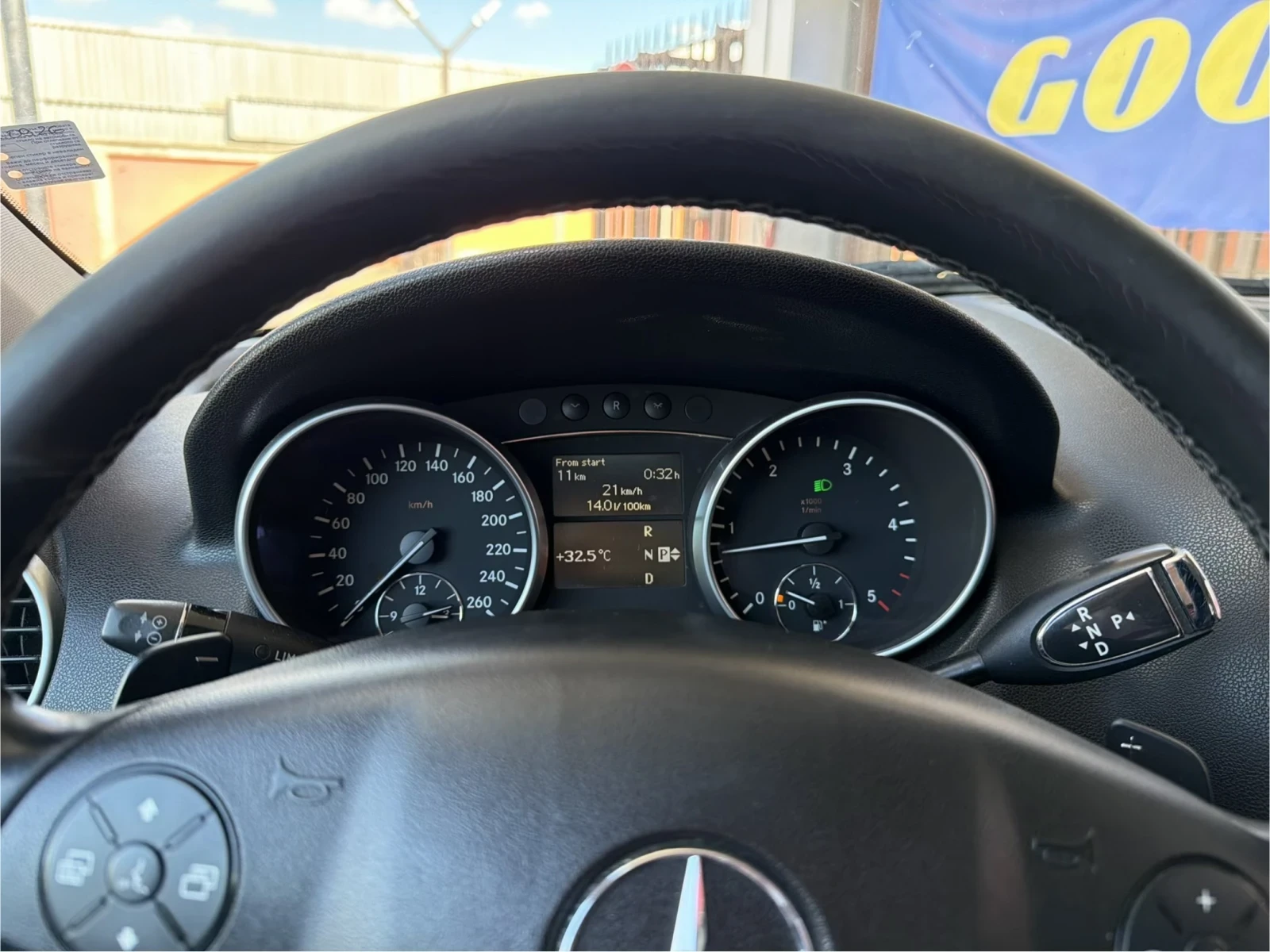 Mercedes-Benz ML 350 FACE* 2011г* НА* ПРУЖИНИ* ОБСЛУЖЕН, снимка 15 - Автомобили и джипове - 54855842