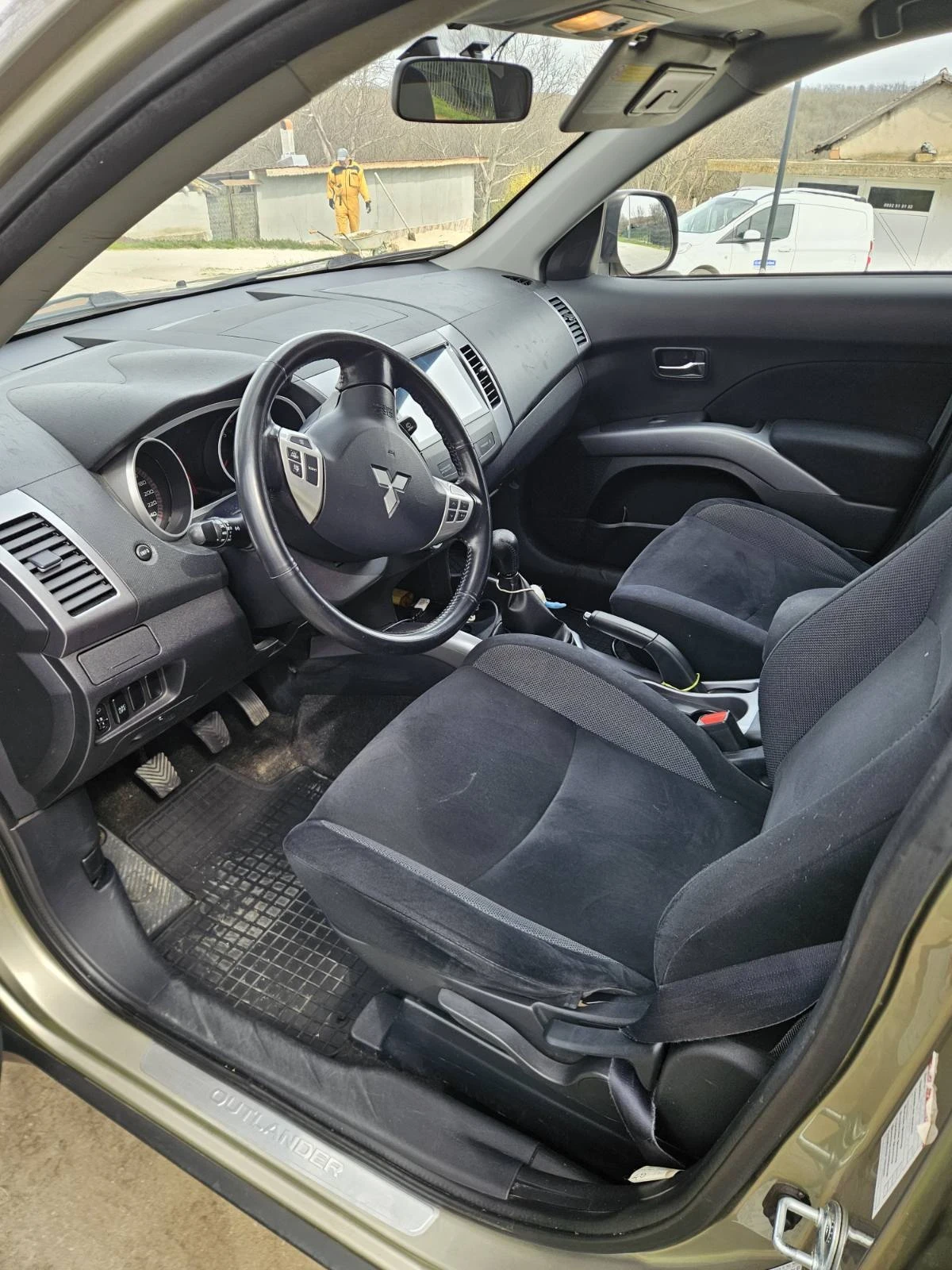 Mitsubishi Outlander 2.4, снимка 5 - Автомобили и джипове - 55206938