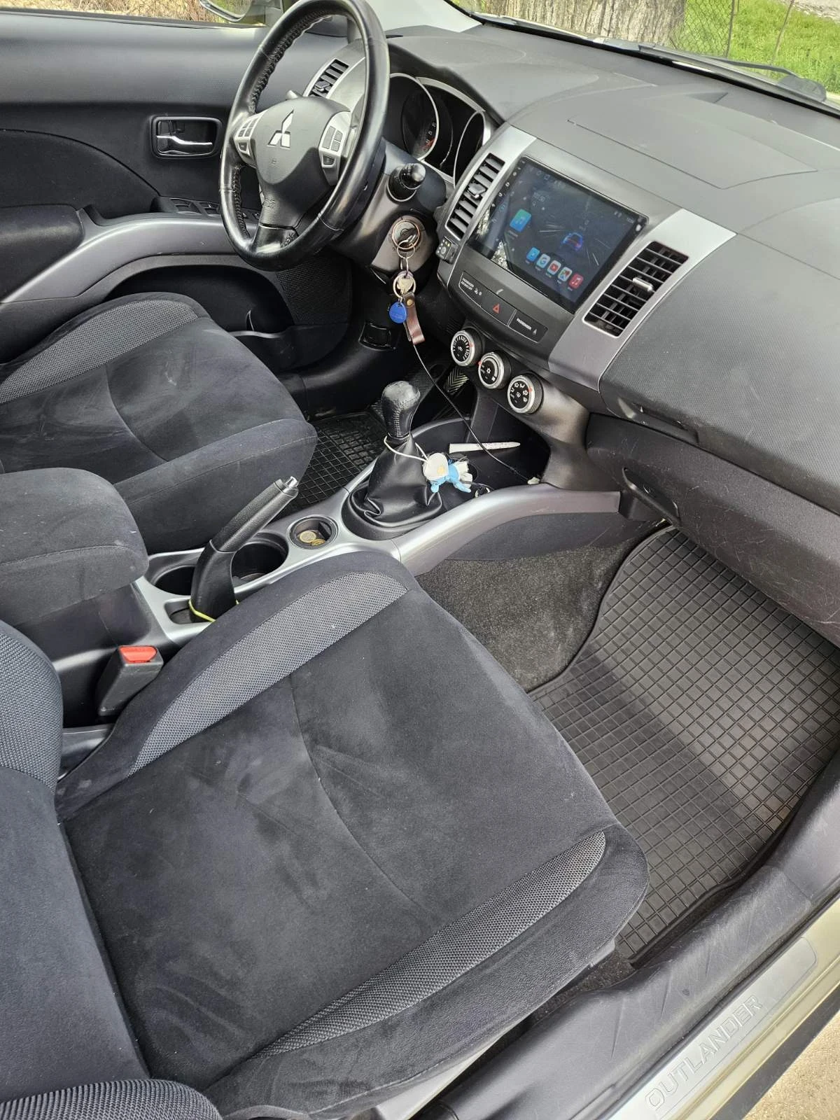 Mitsubishi Outlander 2.4, снимка 12 - Автомобили и джипове - 55206938