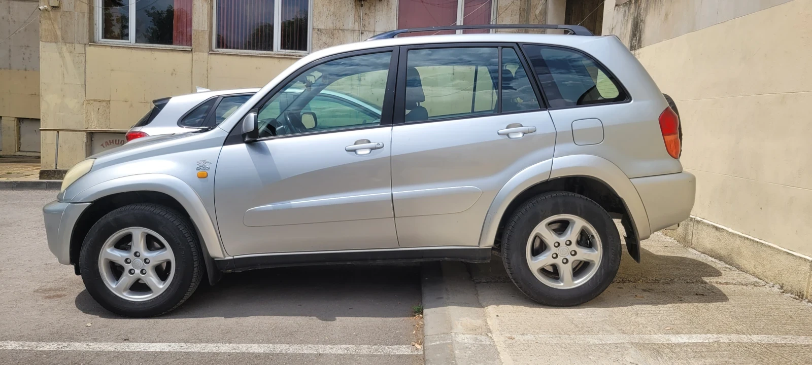 Toyota Rav4 D4D, снимка 2 - Автомобили и джипове - 55402237