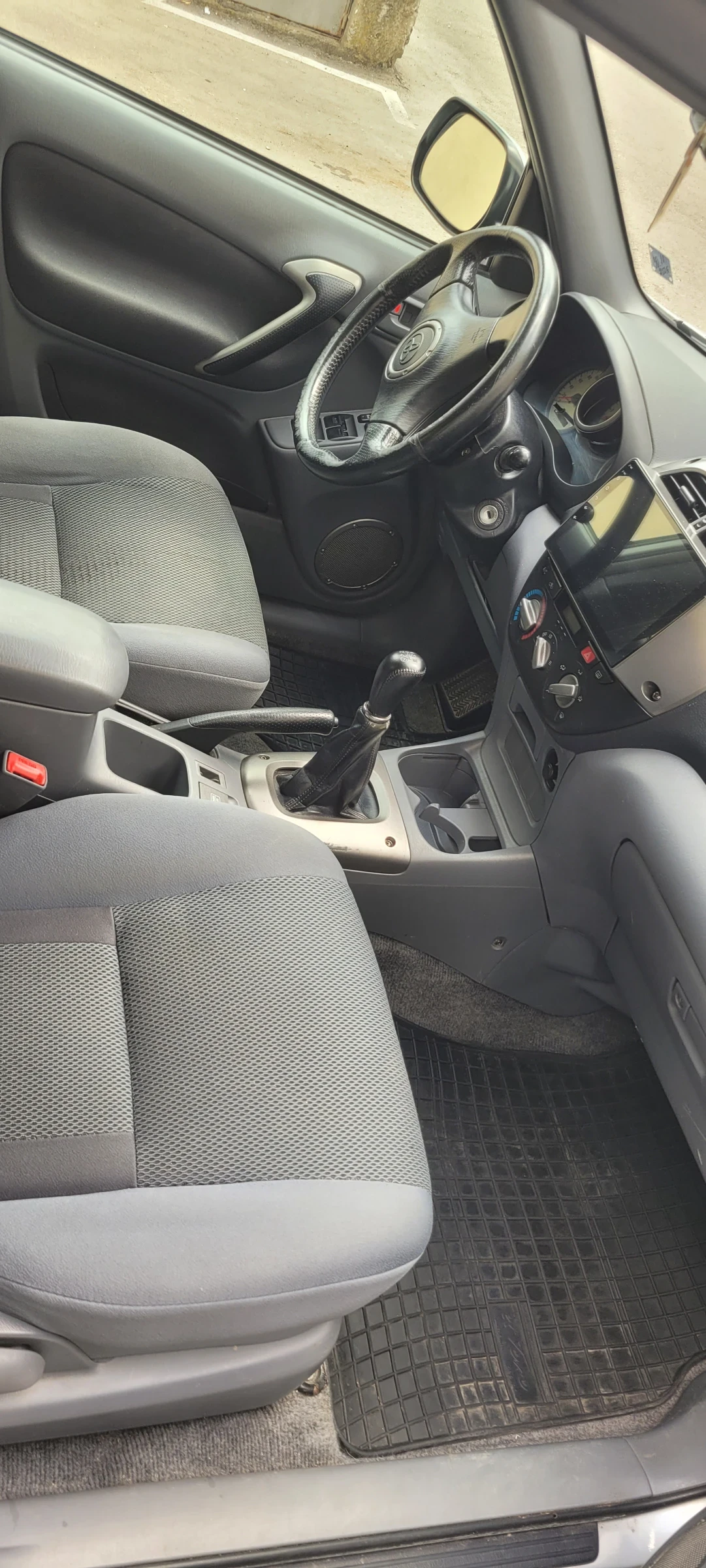 Toyota Rav4 D4D, снимка 6 - Автомобили и джипове - 55402237