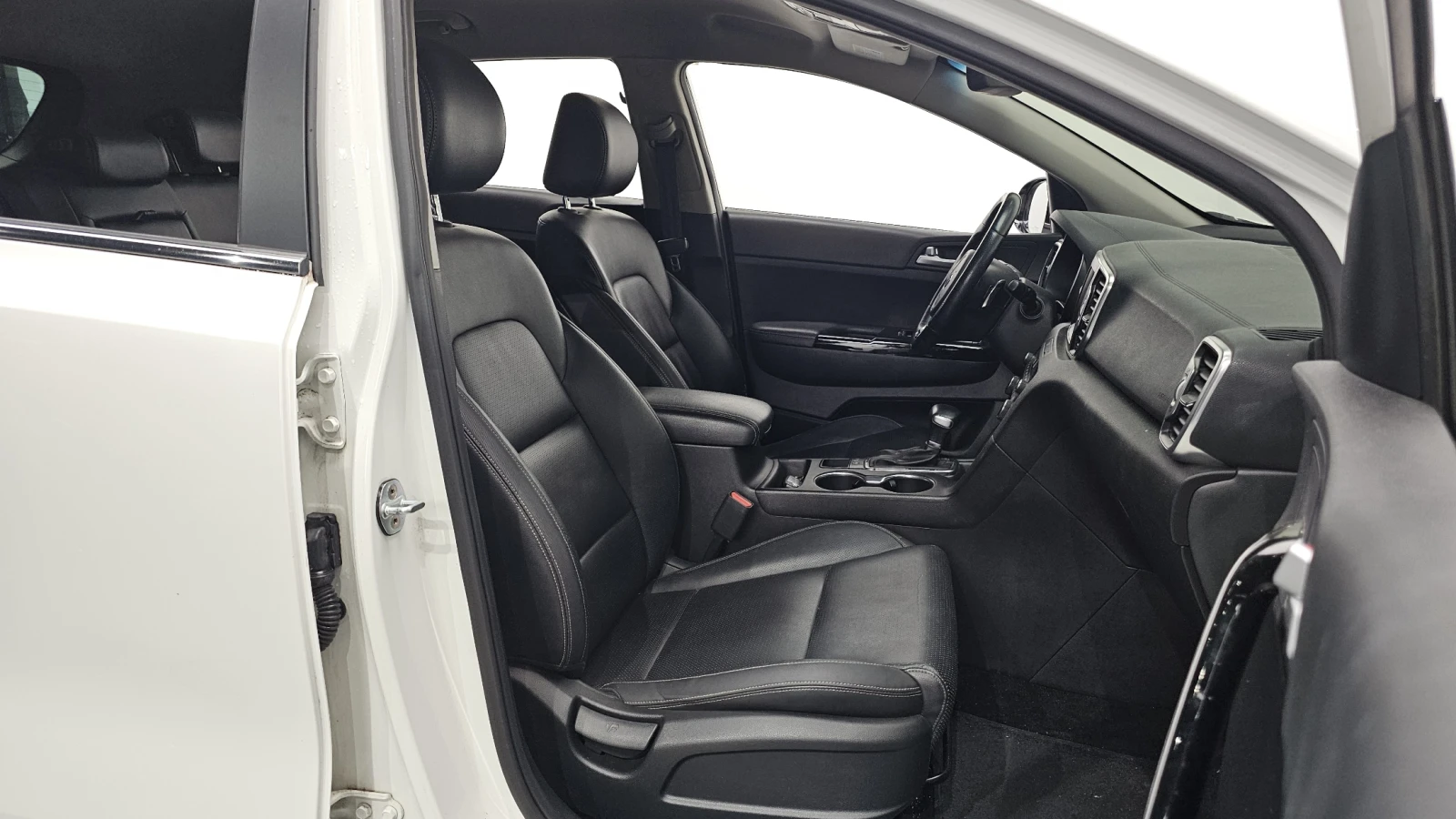 Kia Sportage  Diesel 2WD Noblesse autogeorge.com, снимка 14 - Автомобили и джипове - 55736788