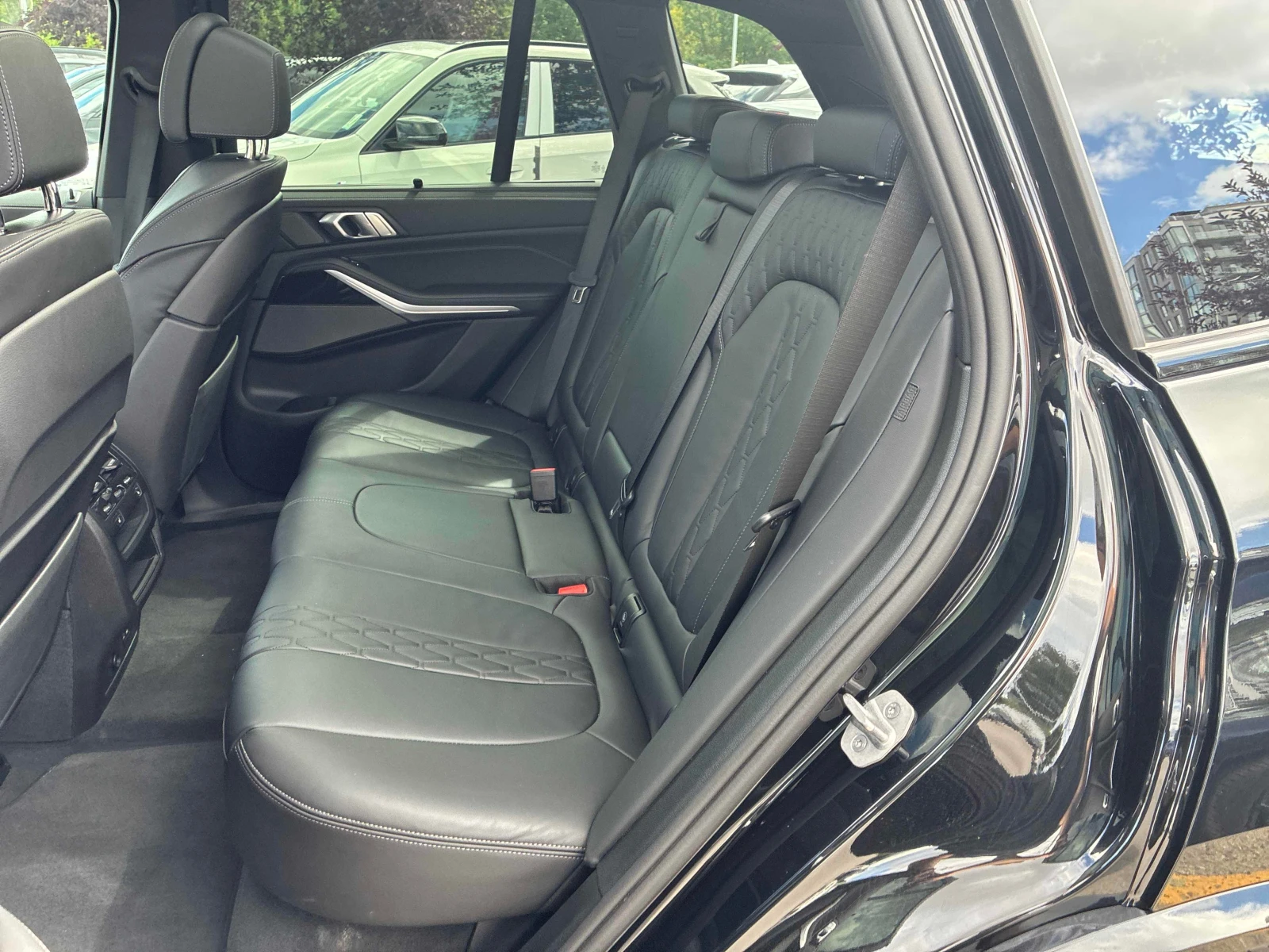 BMW X5 * xDrive40i * АВТОКРЕДИТ БЕЗ ПЪРВОНАЧАЛНА ВНОСКА* , снимка 13 - Автомобили и джипове - 55808602