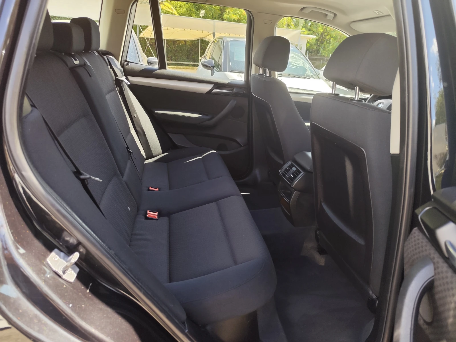 BMW X3 XDrive 20D* АВТОМАТИК* LED/XENON* NAVI* EURO5B* , снимка 11 - Автомобили и джипове - 55939892