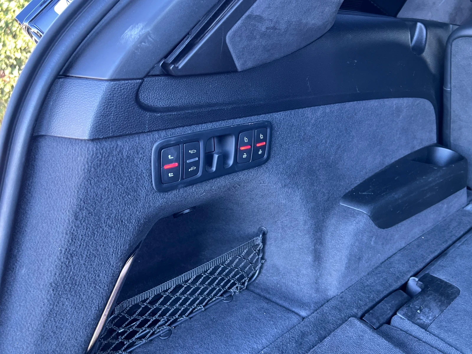 Audi SQ7 EXCLUSIVE/BOSE/CARBON/MATRIX/7M/MASSAGE/ВАКУУМ/ПАН, снимка 15 - Автомобили и джипове - 56171174