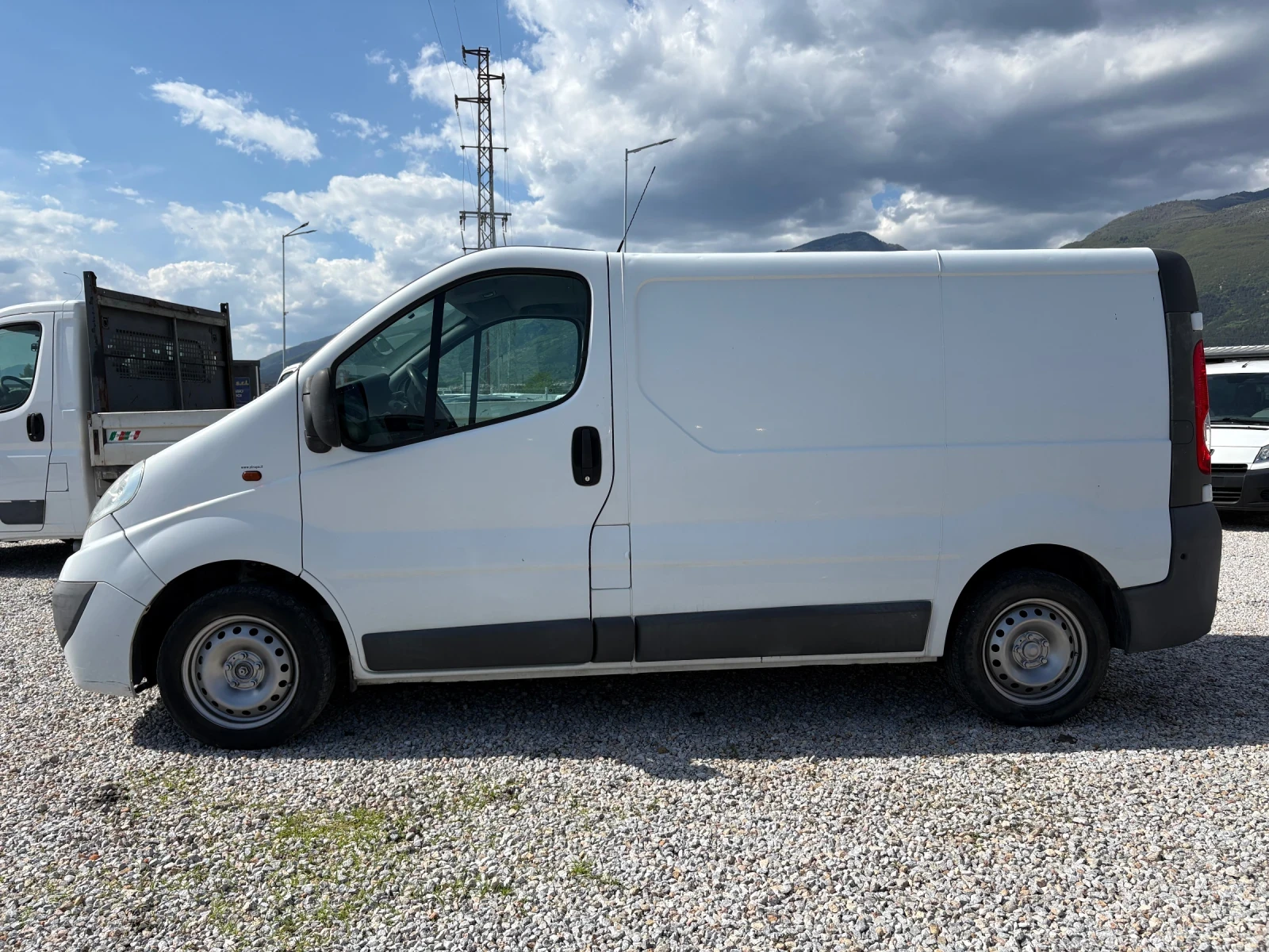 Opel Vivaro  - изображение 4