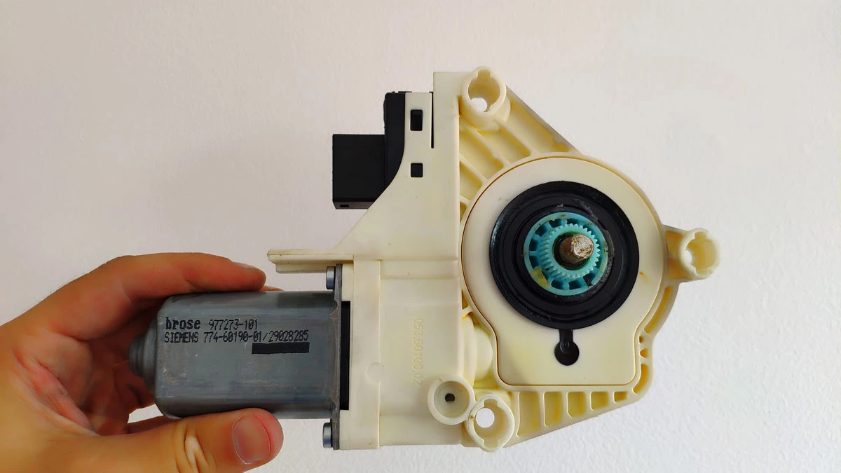 Машинка повдигане преден прозорец Audi A6 4F C6 4F0959801D