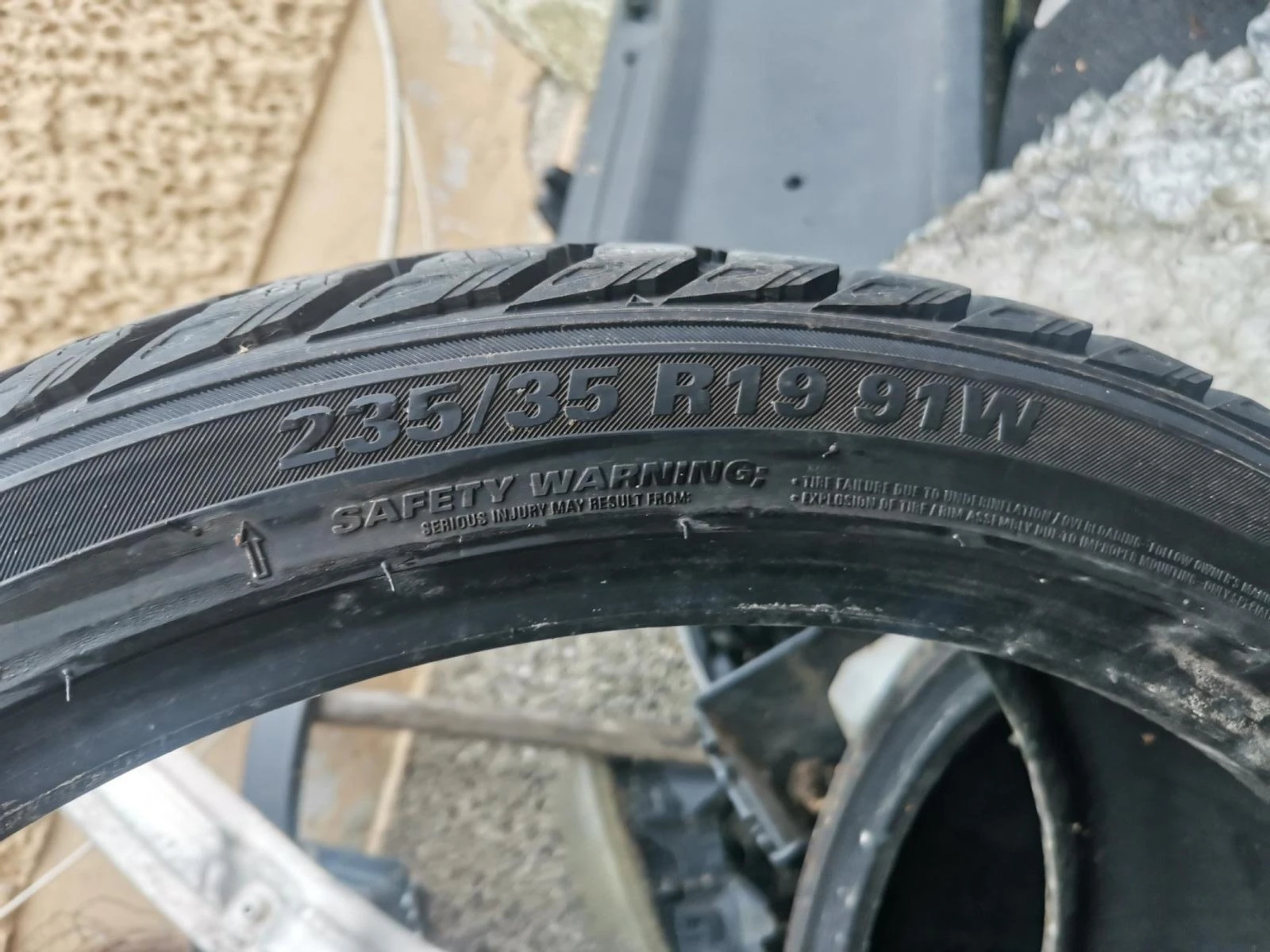  235/35R19 | Mobile.bg   3