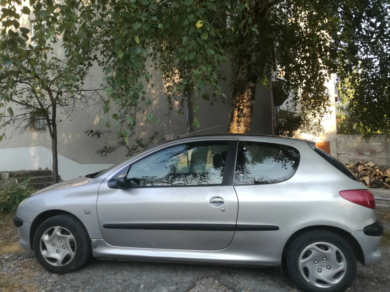 Peugeot 206 1.4i, снимка 1 - Автомобили и джипове - 47409509