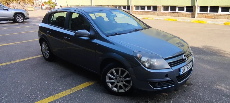 Opel Astra, снимка 1 - Автомобили и джипове - 47721881