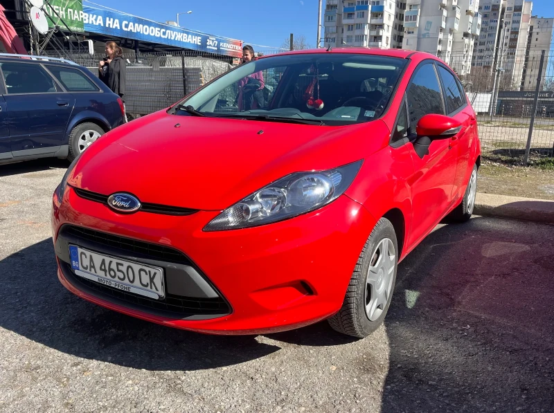 Ford Fiesta, снимка 1 - Автомобили и джипове - 49409316