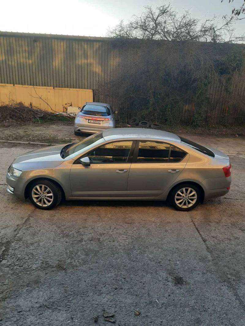 Skoda Octavia, снимка 2 - Автомобили и джипове - 52543088