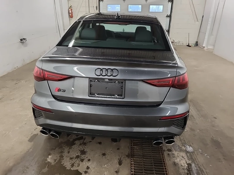 Audi S3 * Progressiv * CARFAX * БЕЗ ПЪРВОНАЧАЛНА ВНОСКА, снимка 3 - Автомобили и джипове - 53102527