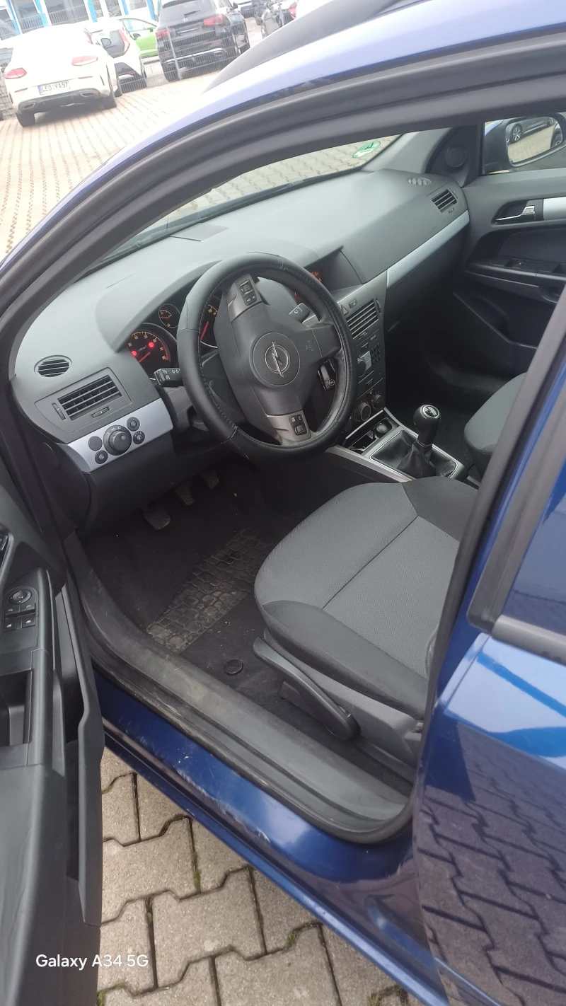 Opel Astra, снимка 4 - Автомобили и джипове - 53152334