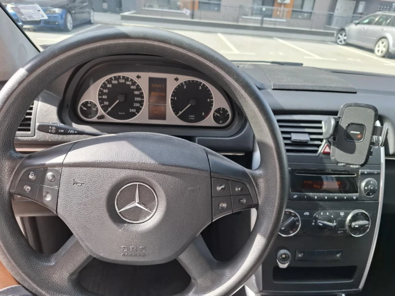 Mercedes-Benz B 180, снимка 10 - Автомобили и джипове - 53171479