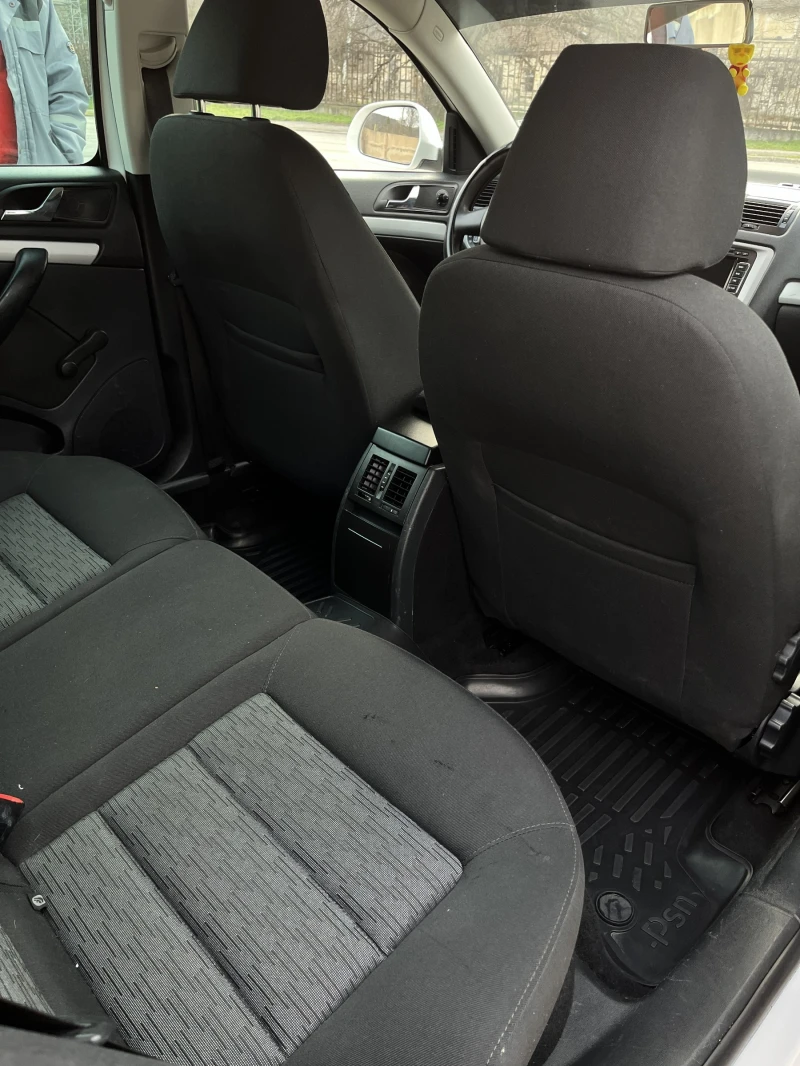 Skoda Octavia Газово, снимка 10 - Автомобили и джипове - 53403556