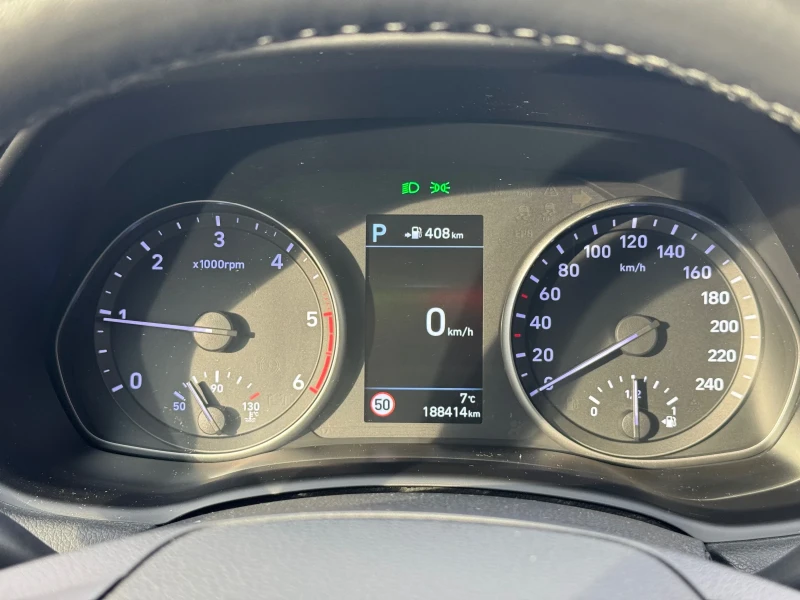 Hyundai I30 1.6CRDi Автоматик/Навигация/Камера/K-Go/Дистроник/, снимка 14 - Автомобили и джипове - 53498445