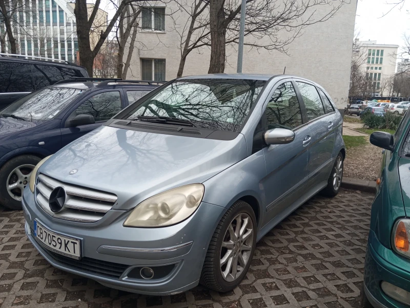 Mercedes-Benz B 180, снимка 4 - Автомобили и джипове - 53561592
