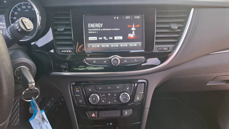 Opel Mokka X 1.4i фабрична газ, снимка 12 - Автомобили и джипове - 53597566